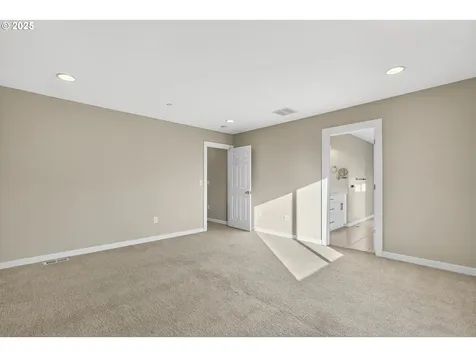 9863 SW Ridge Drive Beaverton OR 97007