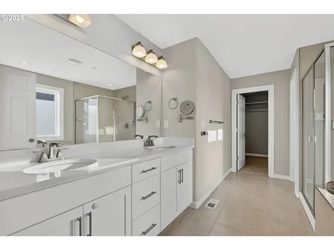 9863 SW Ridge Drive Beaverton OR 97007