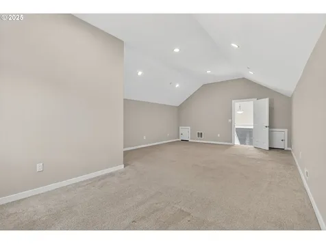 9863 SW Ridge Drive Beaverton OR 97007