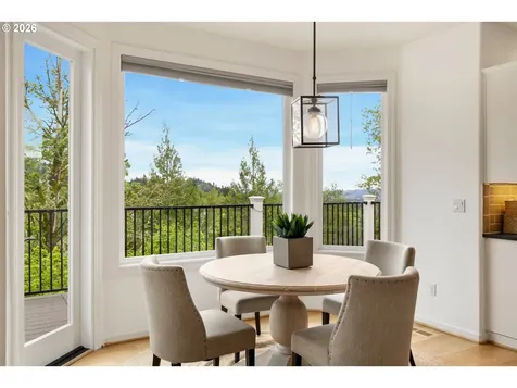 2512 NW Pinnacle Drive Portland OR 97229