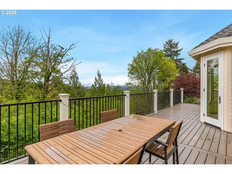 2512 NW Pinnacle Drive Portland OR 97229