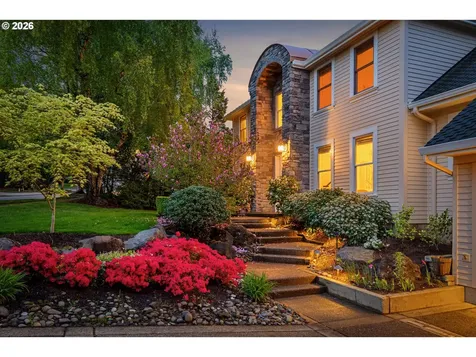 2512 NW Pinnacle Drive Portland OR 97229