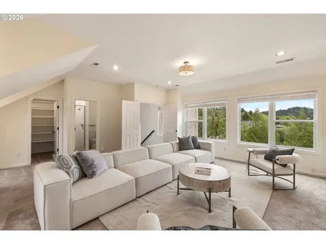 2512 NW Pinnacle Drive Portland OR 97229