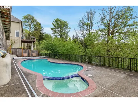 2512 NW Pinnacle Drive Portland OR 97229
