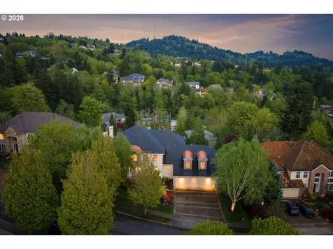 2512 NW Pinnacle Drive Portland OR 97229