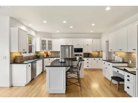 2512 NW Pinnacle Drive Portland OR 97229