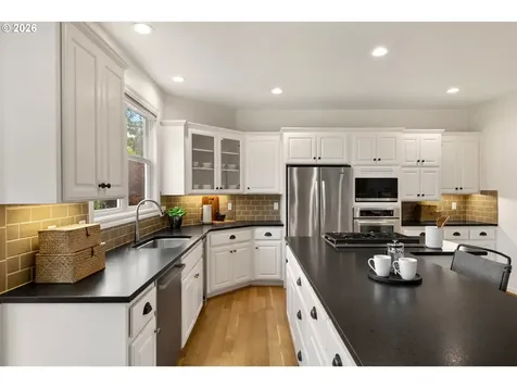 2512 NW Pinnacle Drive Portland OR 97229