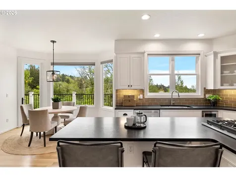 2512 NW Pinnacle Drive Portland OR 97229