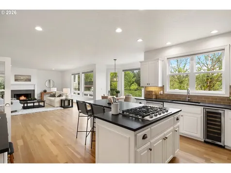 2512 NW Pinnacle Drive Portland OR 97229