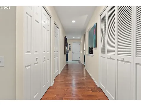 9645 SW Brentwood Place Portland OR 97224