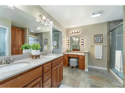 9645 SW Brentwood Place Portland OR 97224