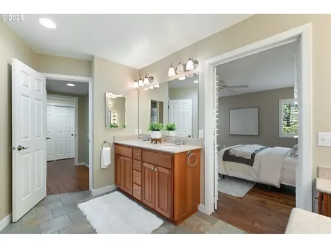 9645 SW Brentwood Place Portland OR 97224