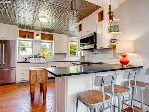 1296 13th Street West Linn OR 97068