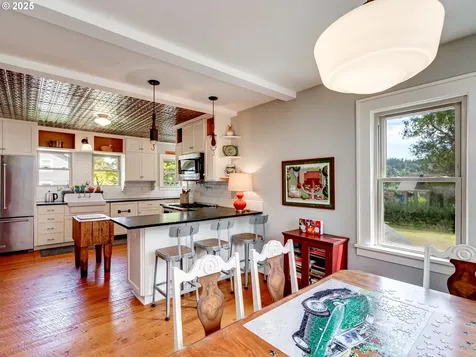 1296 13th Street West Linn OR 97068