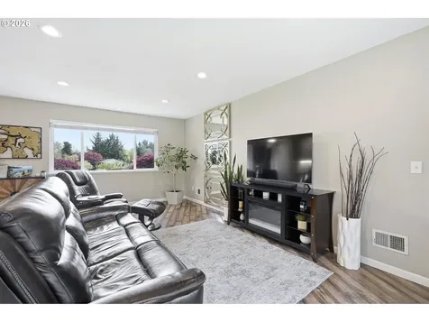 4660 NW 187th Avenue Portland OR 97229