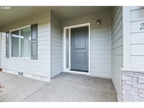 2684 Baines Boulevard Hubbard OR 97032