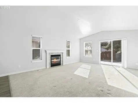 2684 Baines Boulevard Hubbard OR 97032