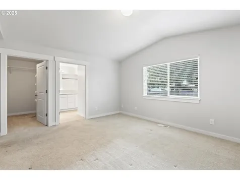 2684 Baines Boulevard Hubbard OR 97032