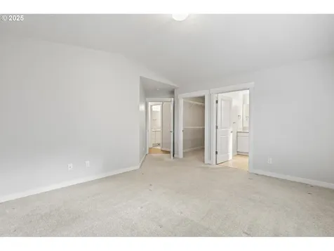 2684 Baines Boulevard Hubbard OR 97032