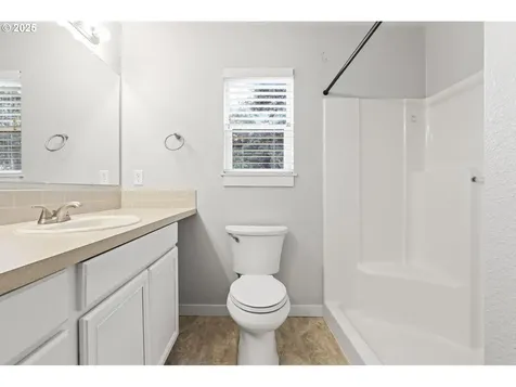 2684 Baines Boulevard Hubbard OR 97032