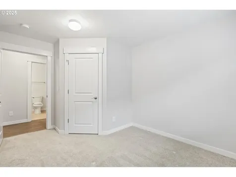 2684 Baines Boulevard Hubbard OR 97032