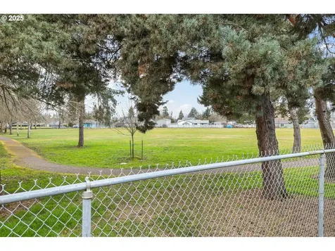 2684 Baines Boulevard Hubbard OR 97032
