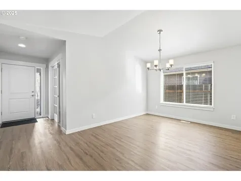 2684 Baines Boulevard Hubbard OR 97032