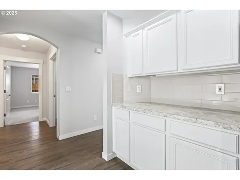 2684 Baines Boulevard Hubbard OR 97032