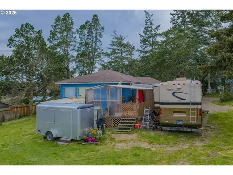1589 Seagate Avenue Coos Bay OR 97420