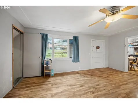 1589 Seagate Avenue Coos Bay OR 97420