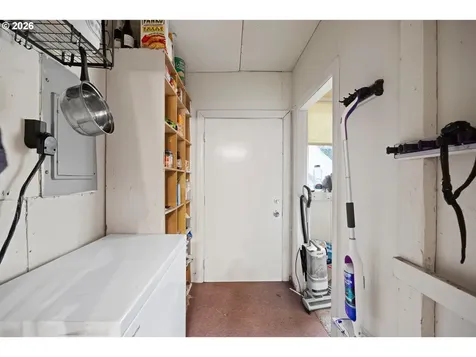 1589 Seagate Avenue Coos Bay OR 97420