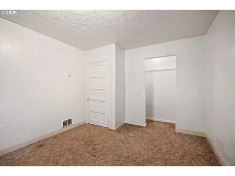 1589 Seagate Avenue Coos Bay OR 97420