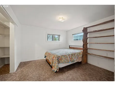 1589 Seagate Avenue Coos Bay OR 97420