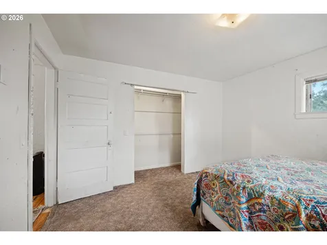 1589 Seagate Avenue Coos Bay OR 97420