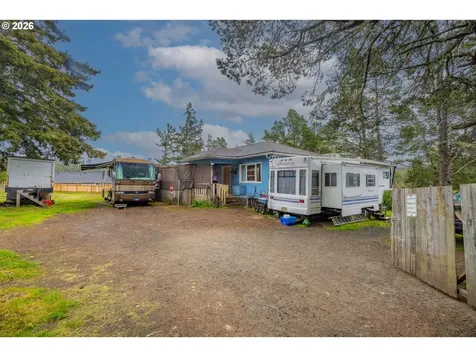 1589 Seagate Avenue Coos Bay OR 97420