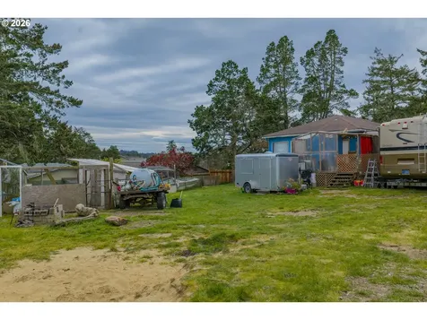 1589 Seagate Avenue Coos Bay OR 97420
