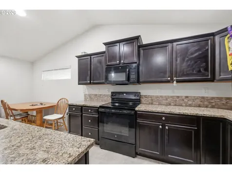 3692 Phantom Way Eugene OR 97402