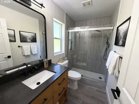 76705 Hazeldell Court Oakridge OR 97463