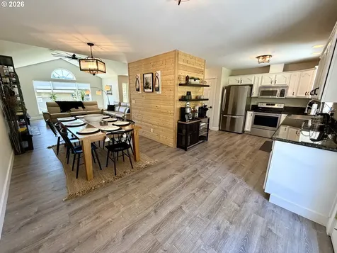 76705 Hazeldell Court Oakridge OR 97463