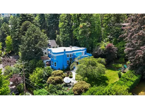 3454 NW Thurman Street Portland OR 97210