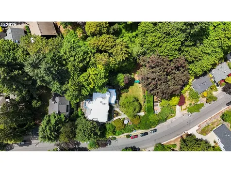 3454 NW Thurman Street Portland OR 97210