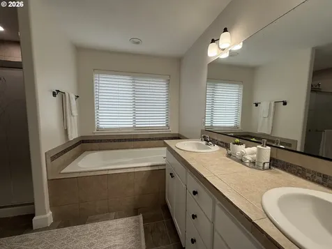 11402 NE 43rd Avenue Vancouver WA 98686