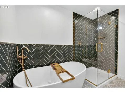 6722 6724 S Virginia Avenue Portland OR 97219