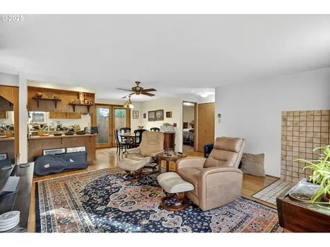 6722 6724 S Virginia Avenue Portland OR 97219