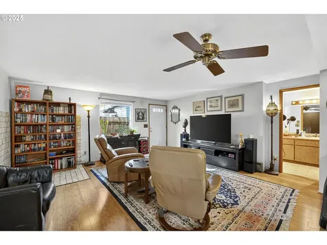 6722 6724 S Virginia Avenue Portland OR 97219