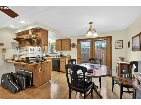 6722 6724 S Virginia Avenue Portland OR 97219