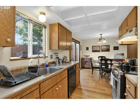6722 6724 S Virginia Avenue Portland OR 97219