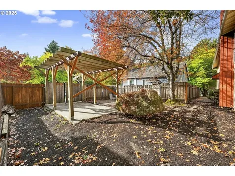 6722 6724 S Virginia Avenue Portland OR 97219
