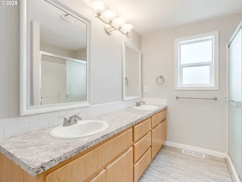 3117 S 1st Street Ridgefield WA 98642