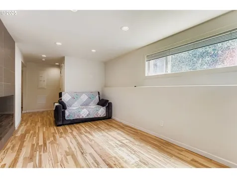 14555 NE Knott Court Portland OR 97230